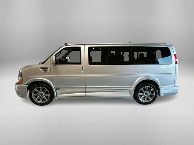 2016 GMC Savana Base