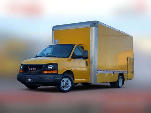 2016 GMC Savana Base