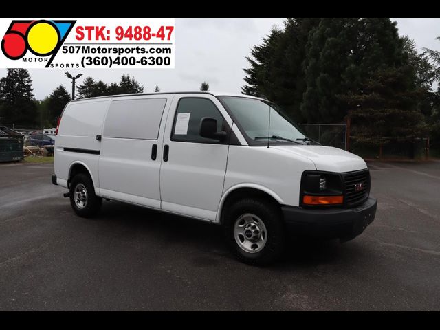 2016 GMC Savana Base