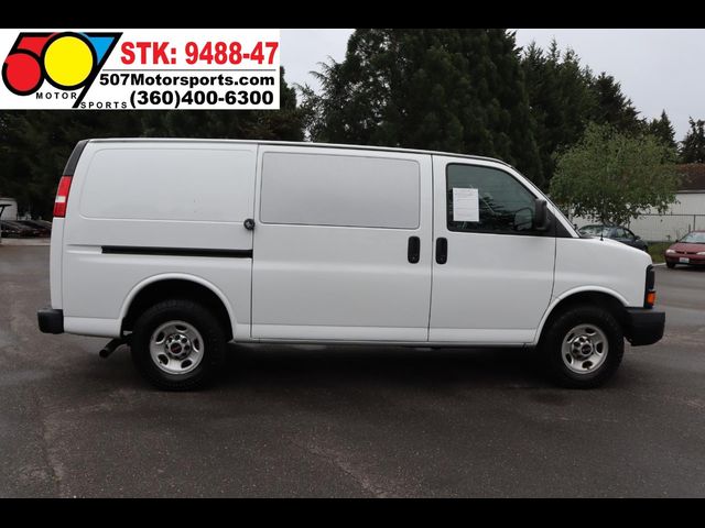2016 GMC Savana Base