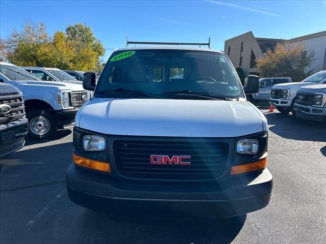 2016 GMC Savana Base