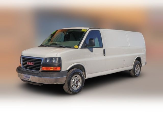 2016 GMC Savana Base