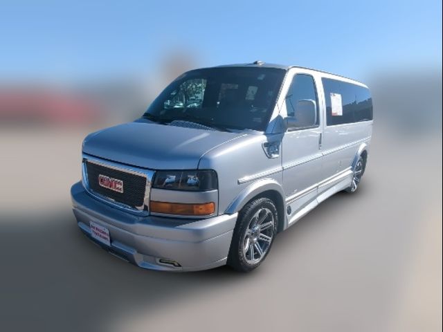 2016 GMC Savana Base