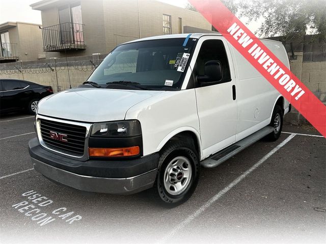 2016 GMC Savana Base