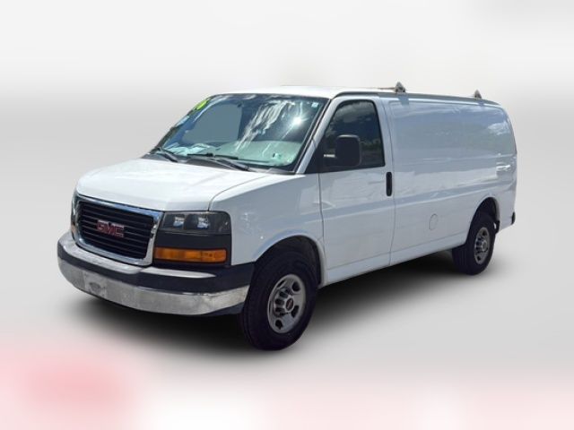 2016 GMC Savana Base