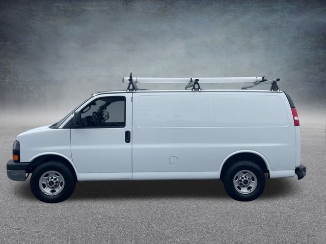 2016 GMC Savana Base