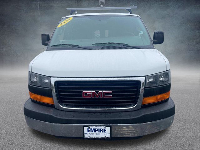 2016 GMC Savana Base