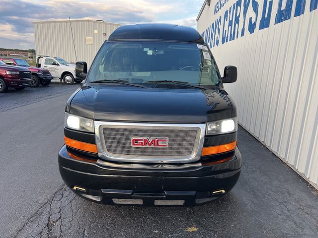 2016 GMC Savana Base