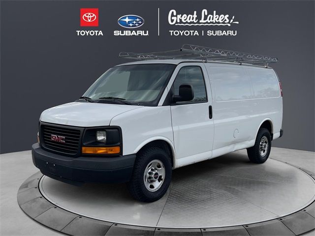 2016 GMC Savana Base