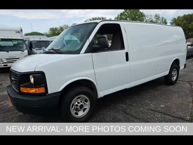 2016 GMC Savana Base