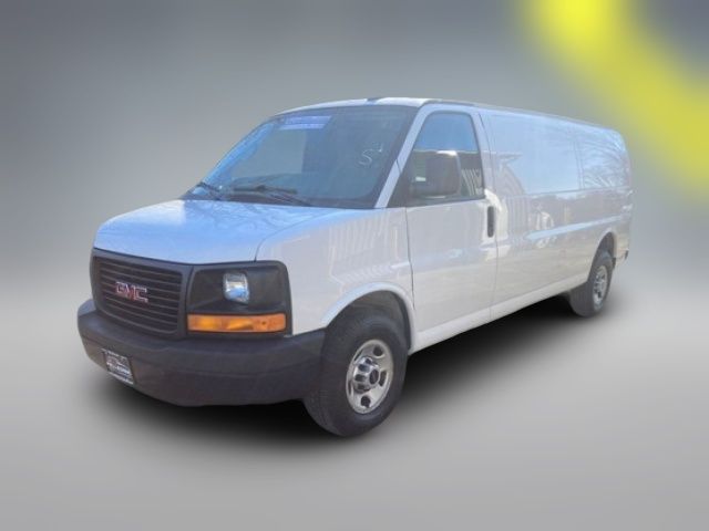 2016 GMC Savana Base