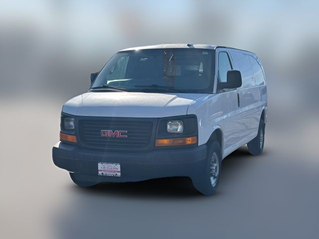 2016 GMC Savana Base