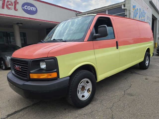2016 GMC Savana Base