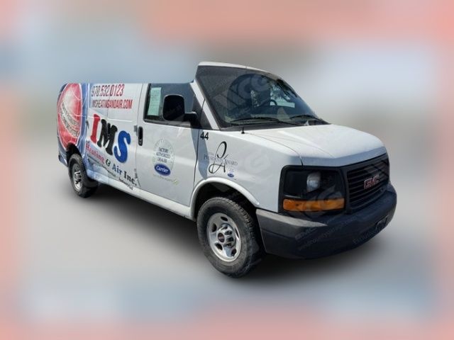 2016 GMC Savana Base