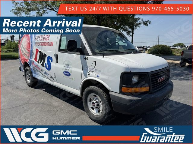 2016 GMC Savana Base