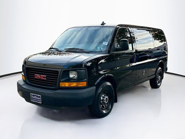 2016 GMC Savana Base