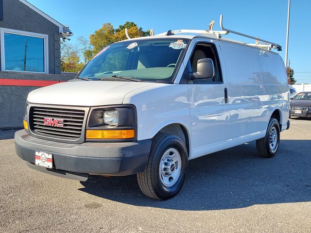 2016 GMC Savana Base