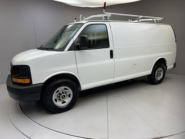 2016 GMC Savana Base