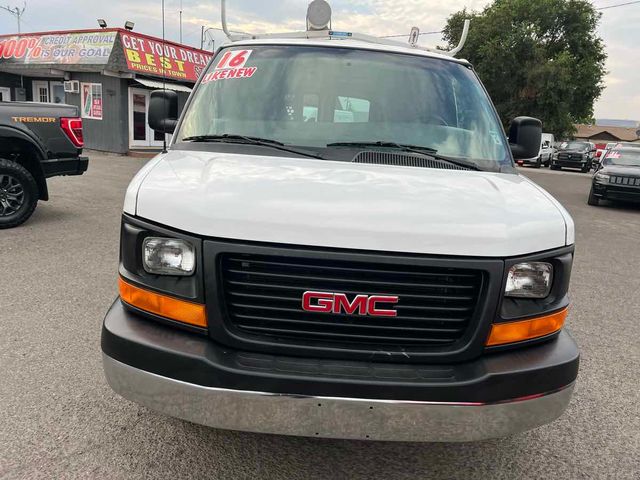 2016 GMC Savana Base