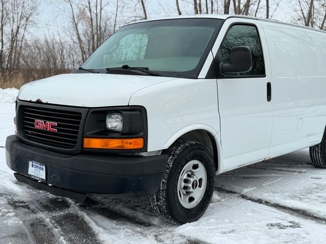 2016 GMC Savana Base