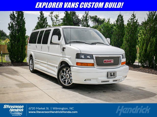 2016 GMC Savana Base