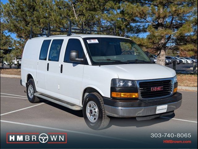 2016 GMC Savana Base