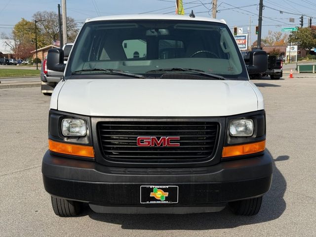 2016 GMC Savana Base