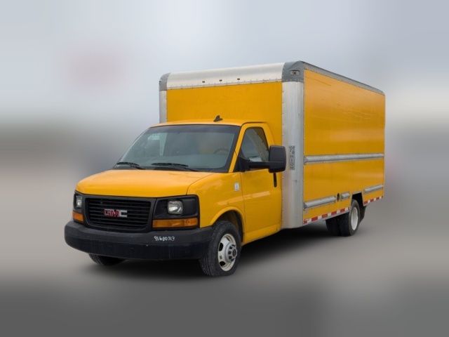 2016 GMC Savana Base