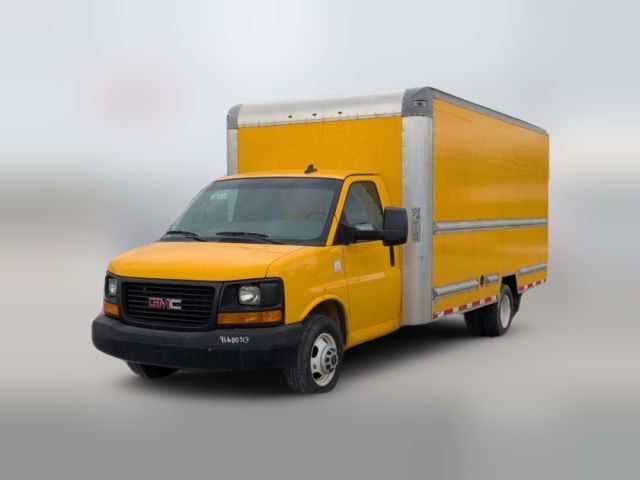 2016 GMC Savana Base