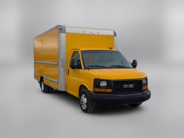 2016 GMC Savana Base