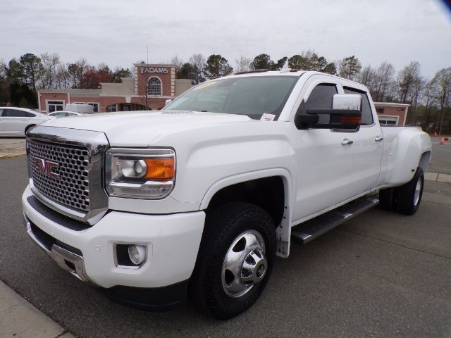 2016 GMC Sierra 3500HD Denali