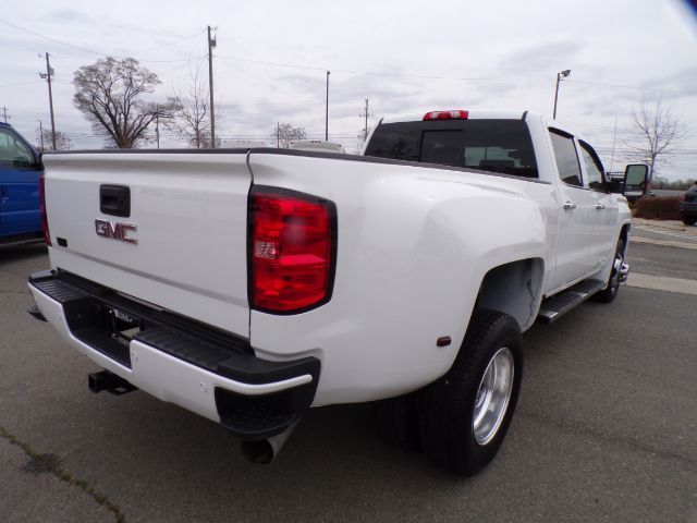 2016 GMC Sierra 3500HD Denali