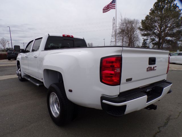 2016 GMC Sierra 3500HD Denali