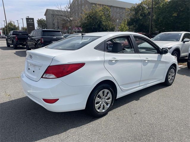 2016 Hyundai Accent SE