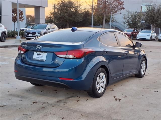 2016 Hyundai Elantra SE