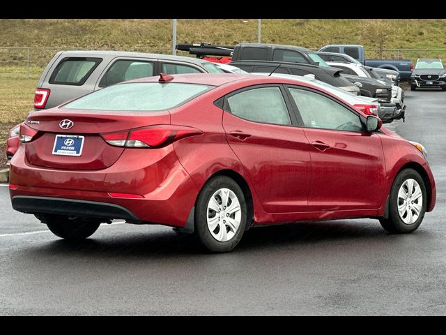 2016 Hyundai Elantra SE