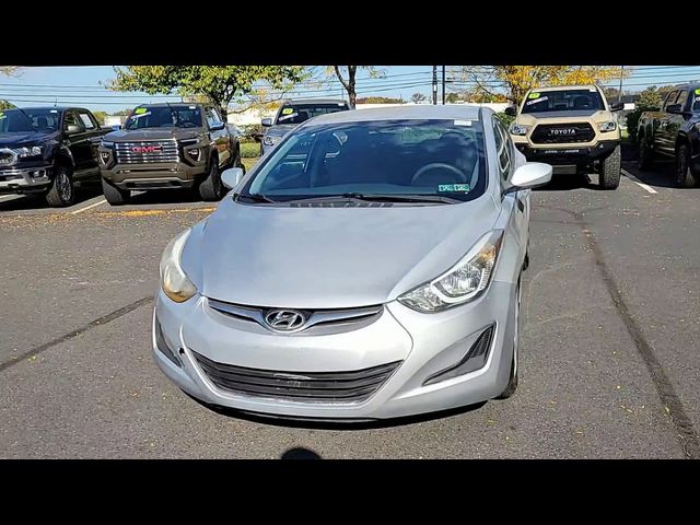 2016 Hyundai Elantra SE