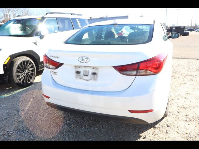 2016 Hyundai Elantra SE