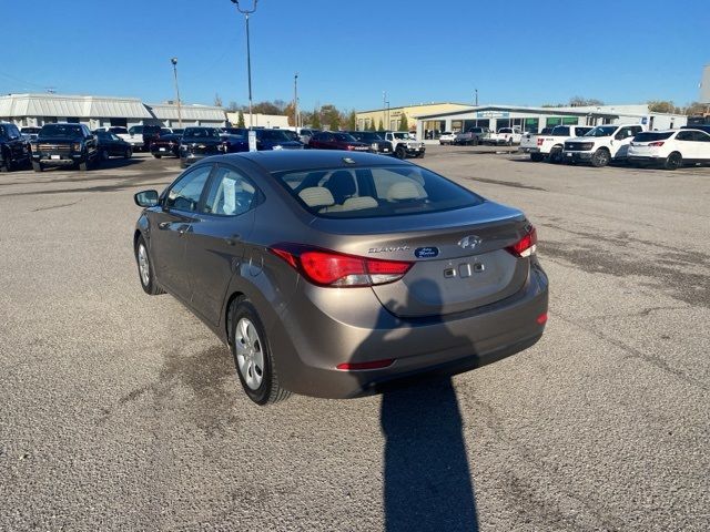 2016 Hyundai Elantra SE