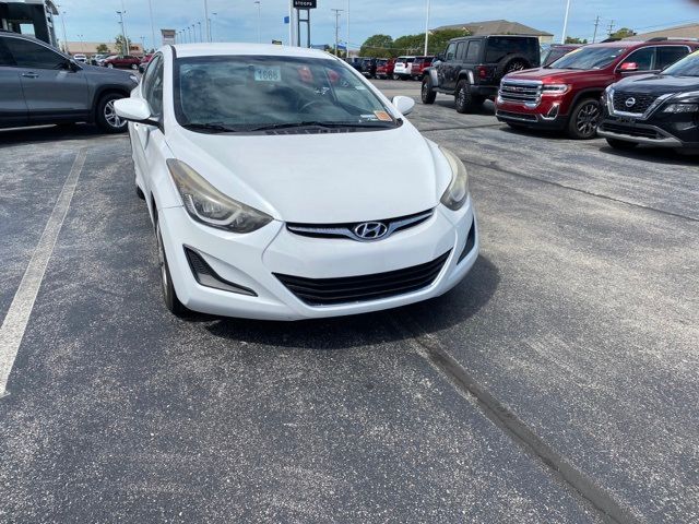 2016 Hyundai Elantra SE