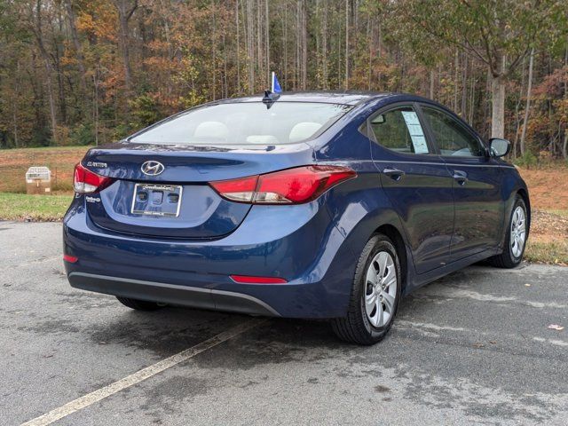 2016 Hyundai Elantra SE