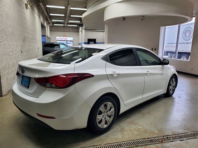 2016 Hyundai Elantra SE