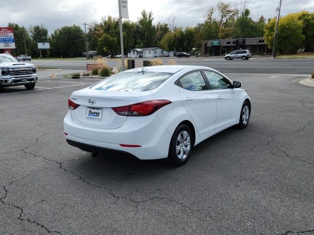 2016 Hyundai Elantra SE