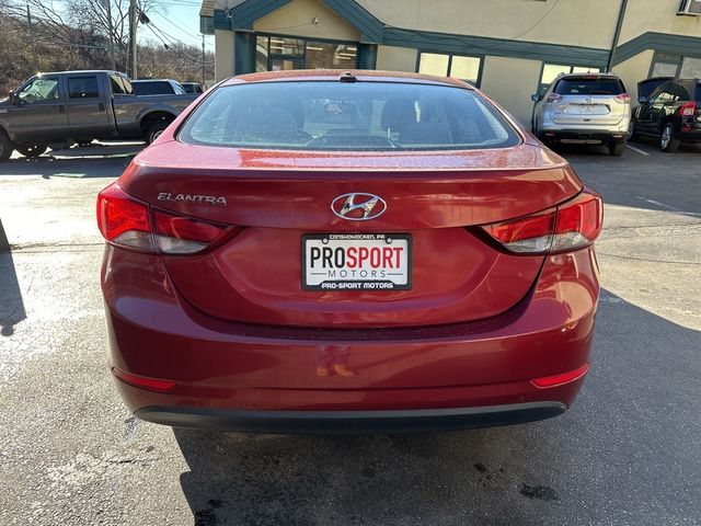 2016 Hyundai Elantra SE