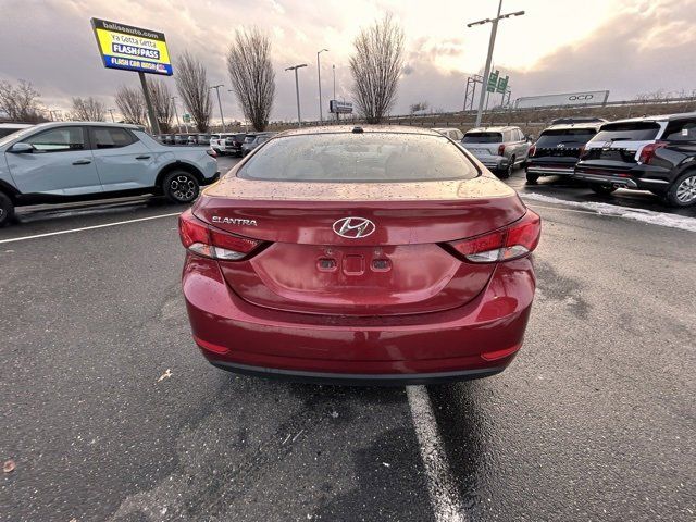 2016 Hyundai Elantra SE