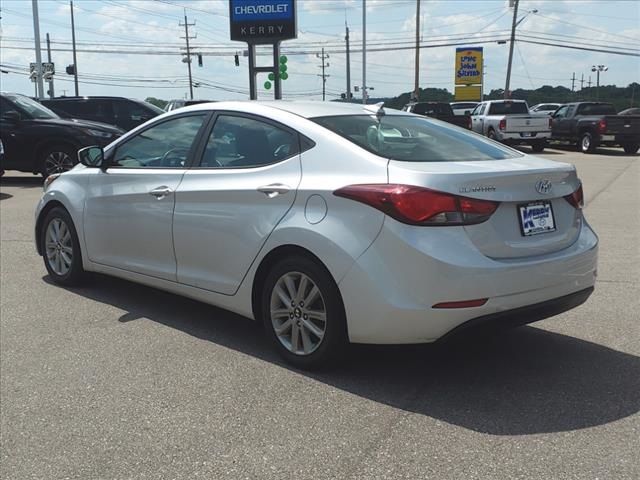 2016 Hyundai Elantra SE