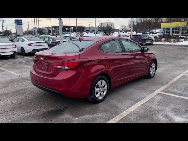 2016 Hyundai Elantra SE