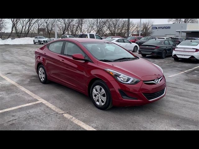 2016 Hyundai Elantra SE