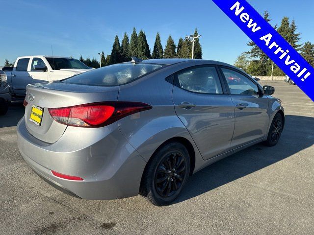 2016 Hyundai Elantra SE