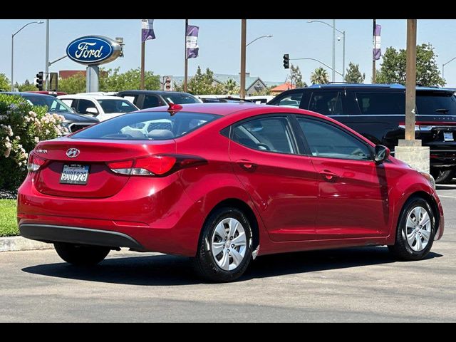 2016 Hyundai Elantra SE